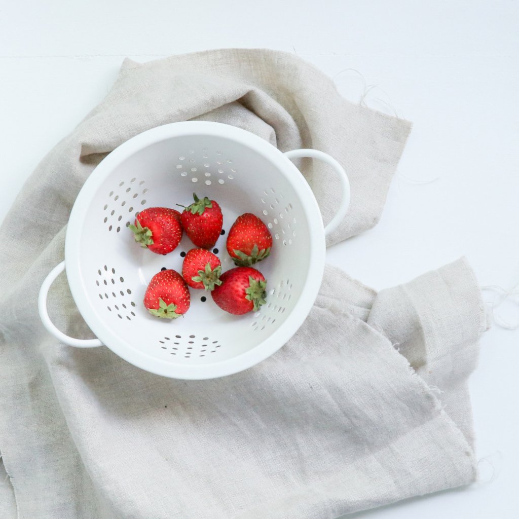 How to Store Fresh Strawberries the Right Way - Mayberry Farms 