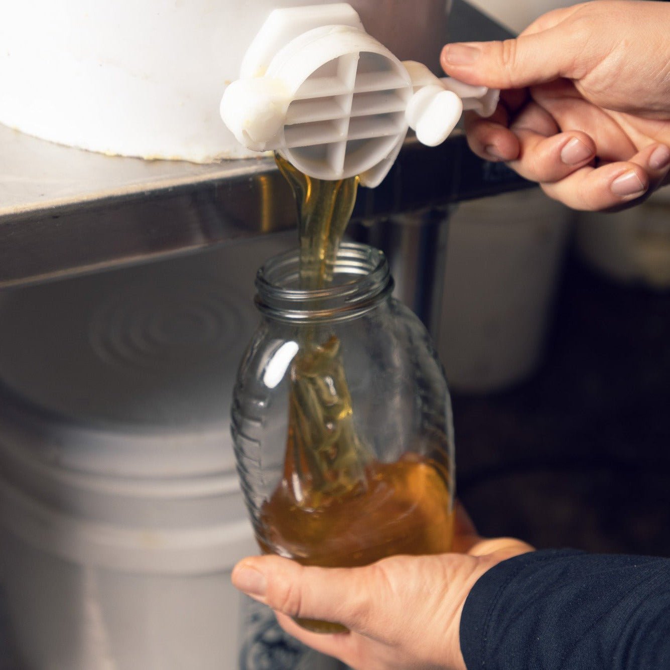 Raw honey by the bottle for shipping - Mayberry Farms